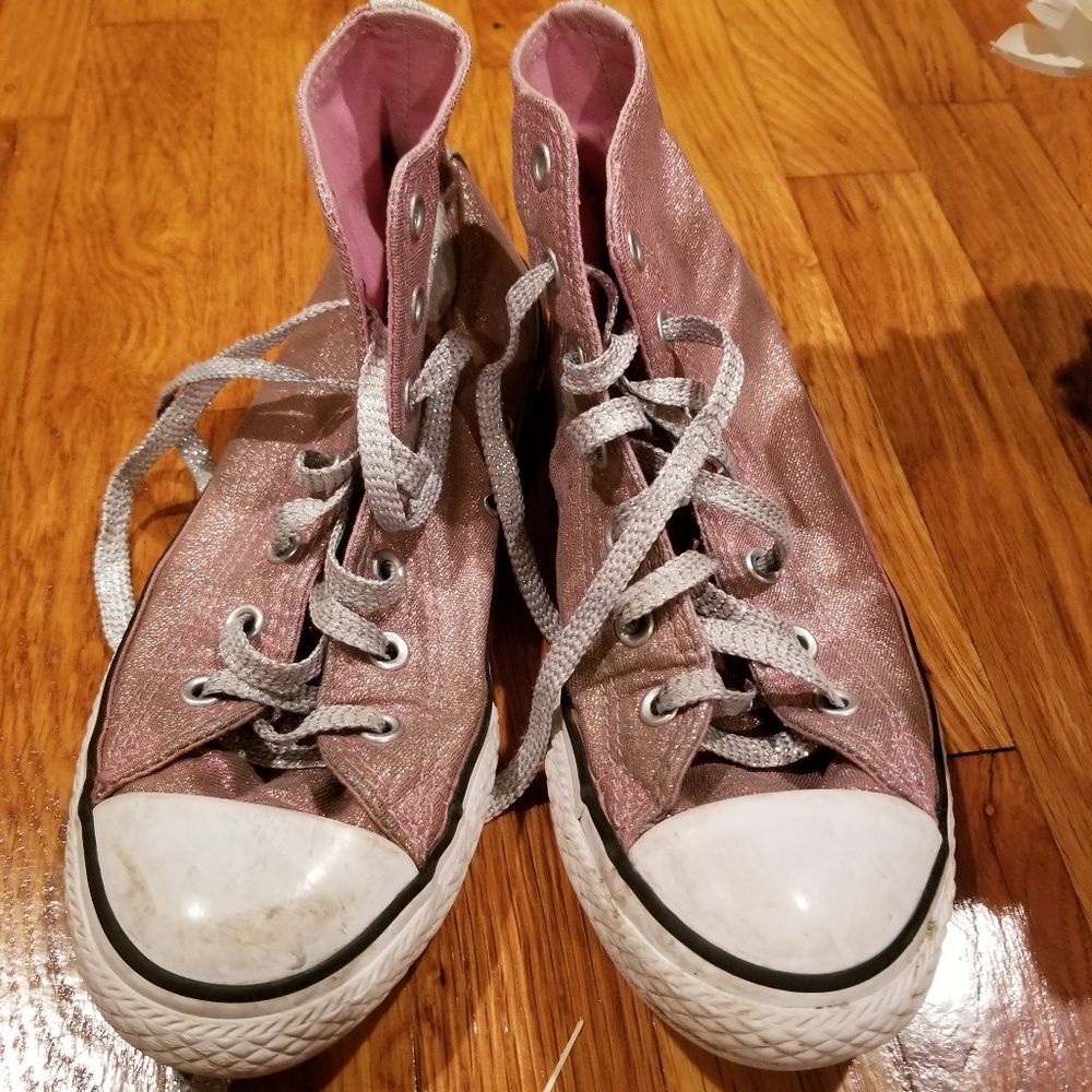 Gilttery Pink Converse hi-top